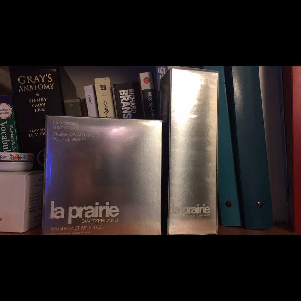 La Prairie - Picture 3 of 3